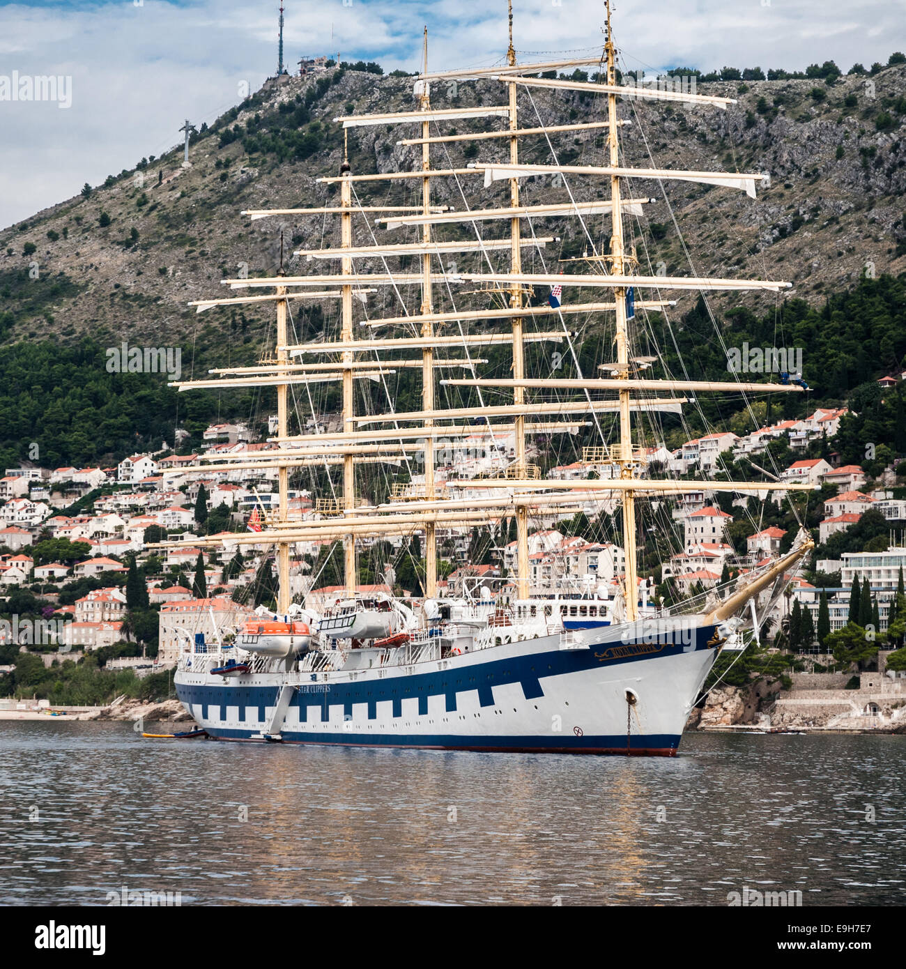 Royal Clipper à l'ancre dans le Port de Dubrovnik Banque D'Images