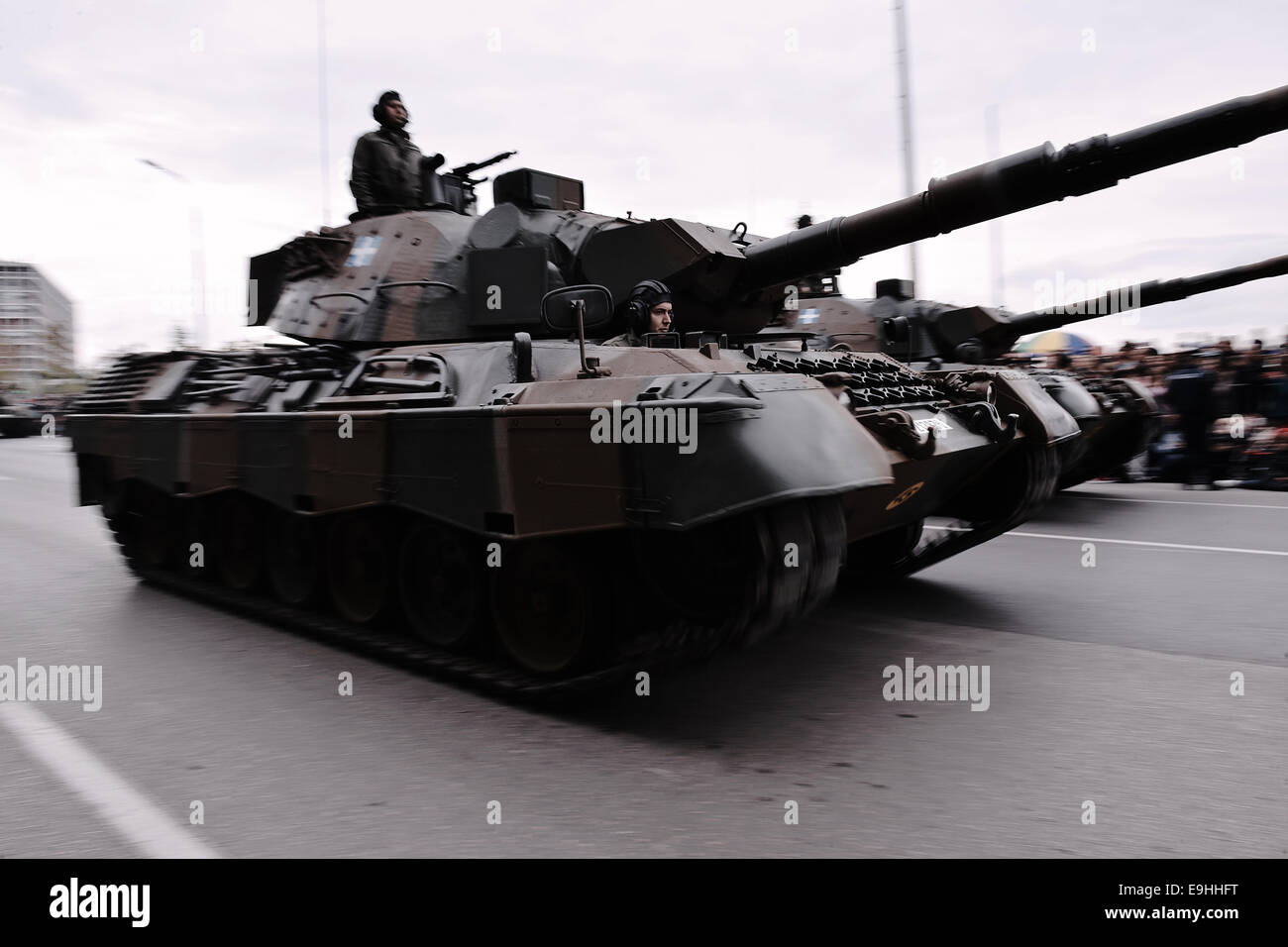 Thessalonique, Grèce. 28 octobre, 2014. Un Leopard 1 A5 réservoir pendant la parade militaire qui a eu lieu à Thessalonique au cours des célébrations du 28e anniversaire d'octobre, la date à laquelle la Grèce est entré dans la deuxième guerre mondiale, en 1940. Credit : Giannis Papanikos/Alamy Live News Banque D'Images