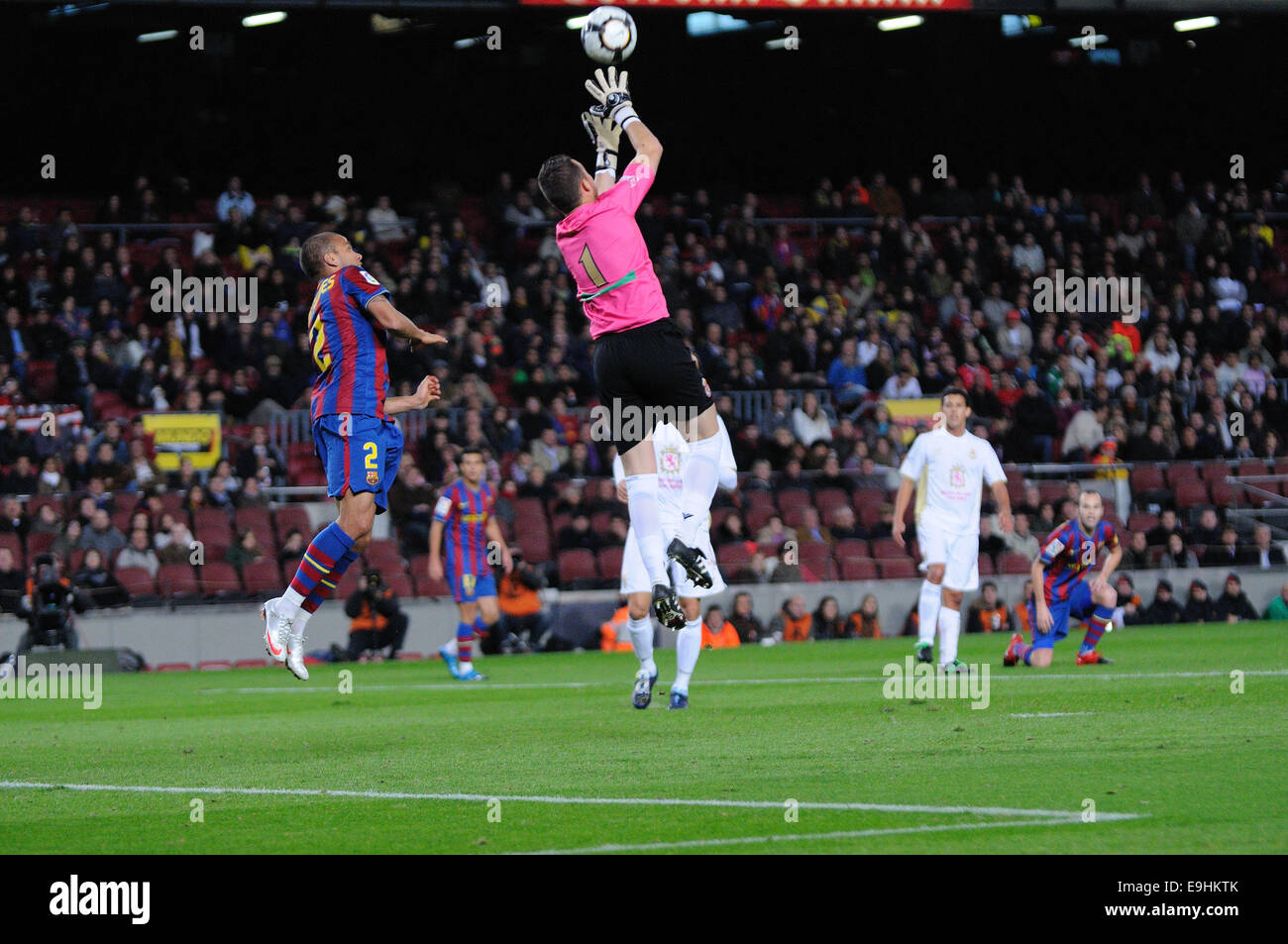 Barcelone - NOV 10 : Dani Alves, F.C Barcelone dvd, joue contre la Leonesa au Camp Nou sur la coupe d'Espagne. Banque D'Images