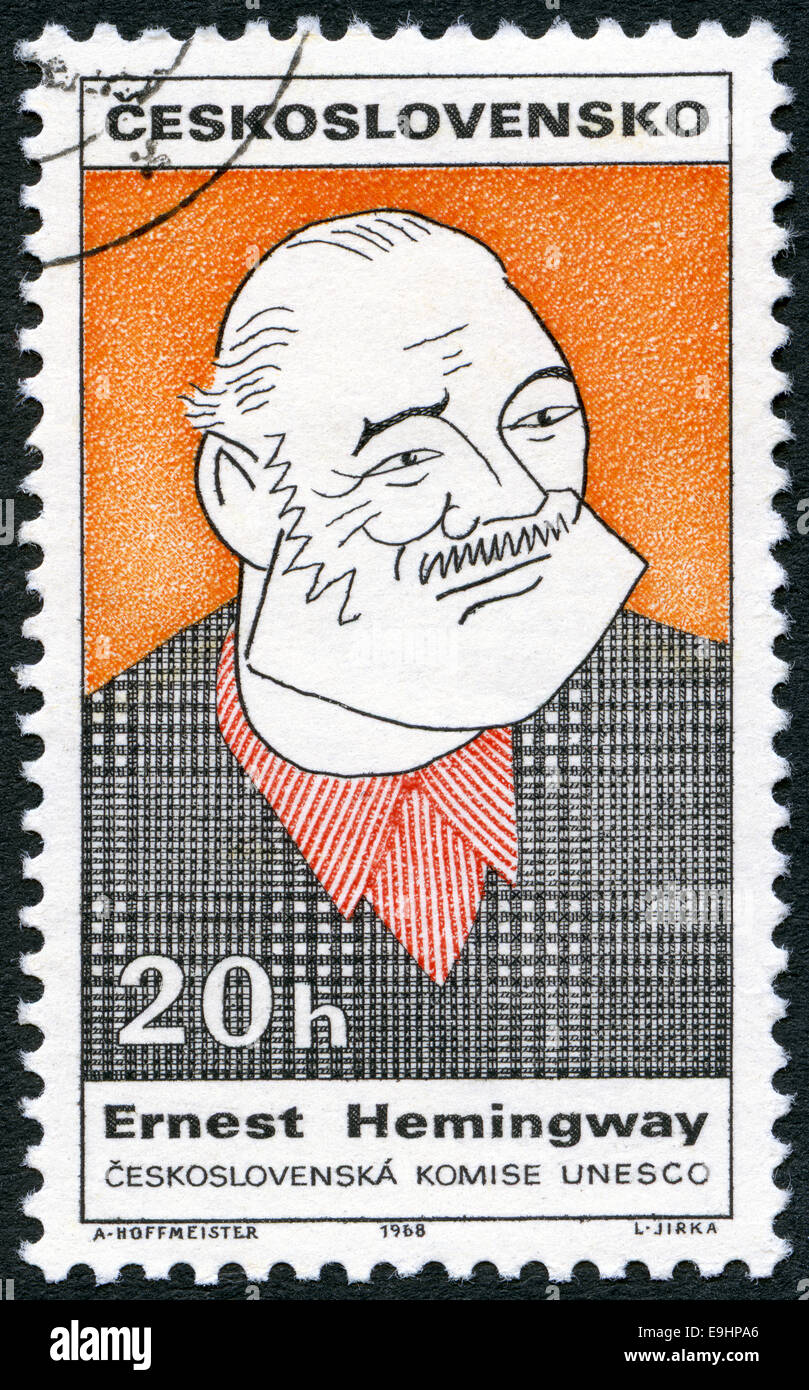 La Tchécoslovaquie - 1968 : affiche portrait d'Ernest Hemingway (1899-1961), série de personnalités culturelles du 20e centenaire et U Banque D'Images