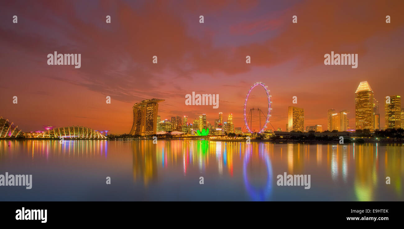 Singapour Skyline at sunset Banque D'Images