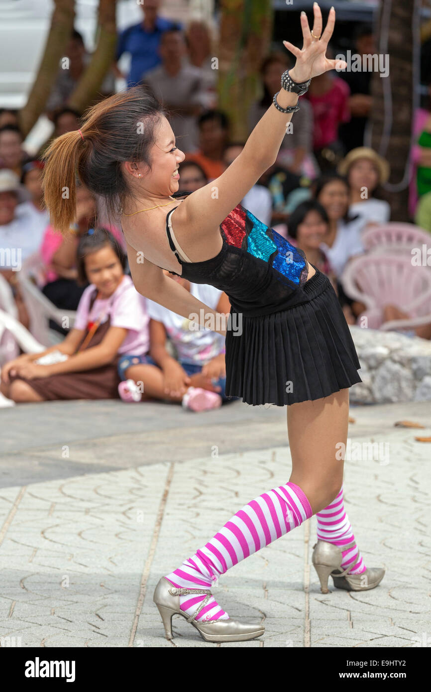 Artiste thaï au concert en plein air, Phuket, Thailand Banque D'Images