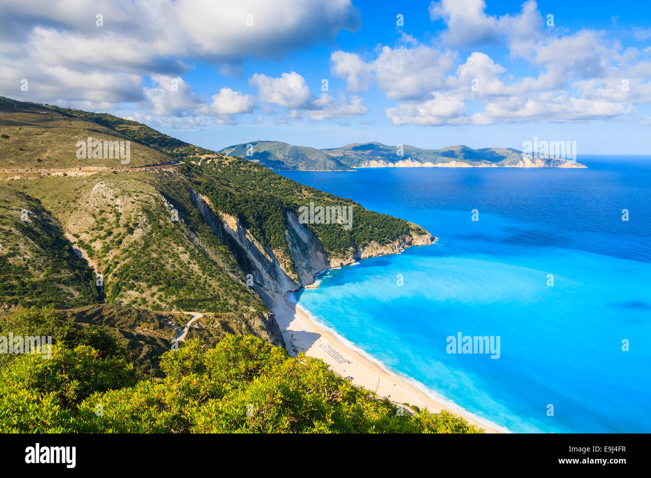 Voir de belle plage de Myrtos sur l'île de Céphalonie, Grèce Banque D'Images