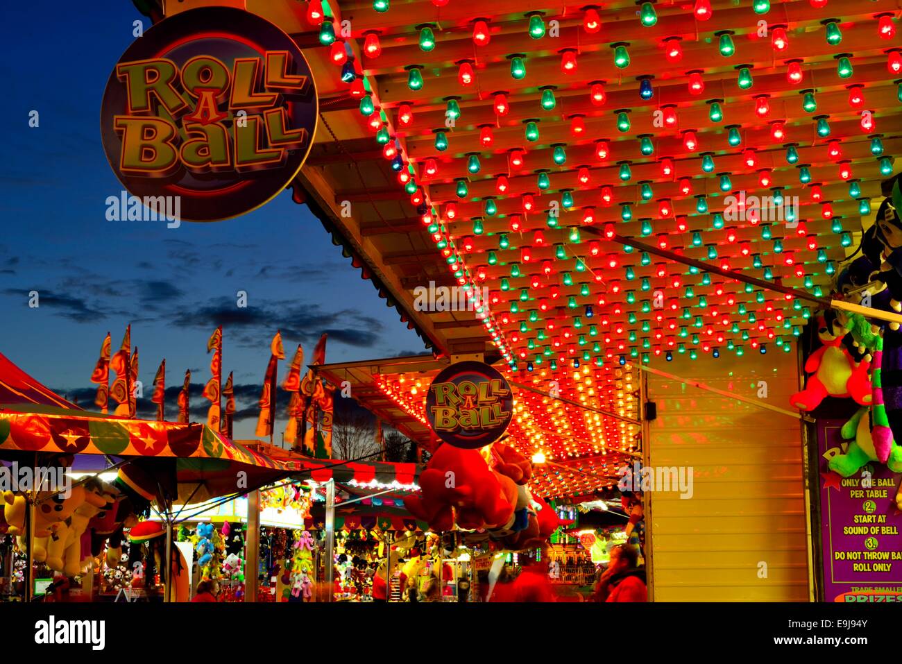 Carnaval de couleurs vives sur une belle nuit d'été. Banque D'Images