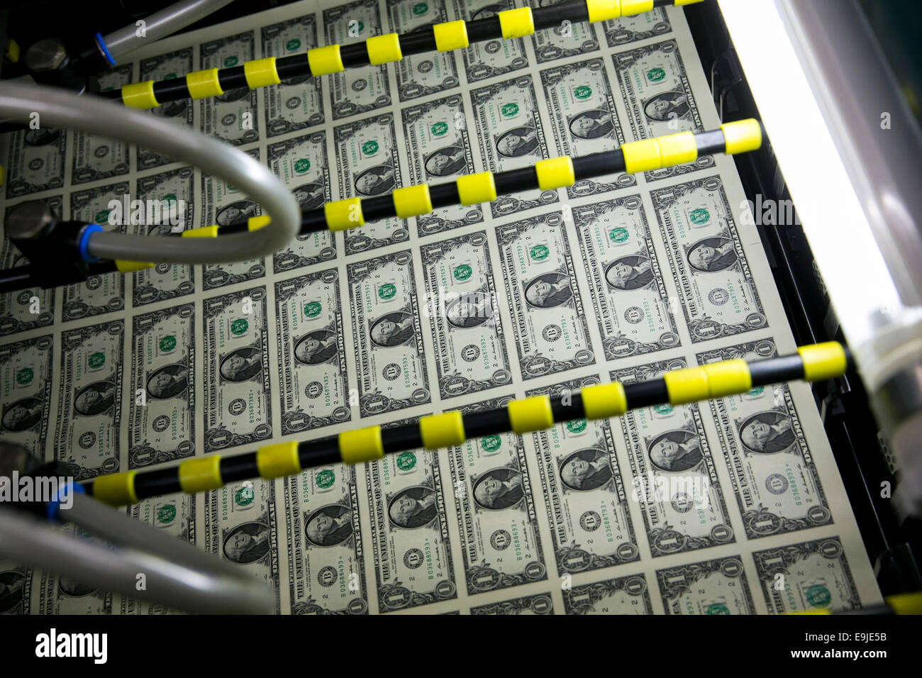 Feuilles non coupées de United States de un dollar (1) projets en cours de production au Bureau de gravure et d'impression au centre-ville de Washin Banque D'Images