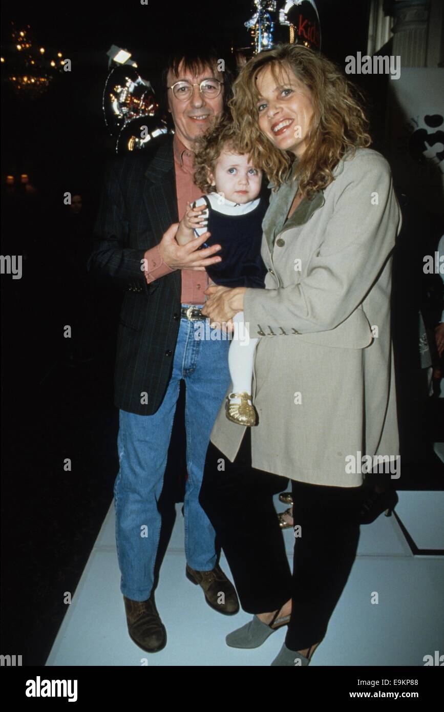 Bill Wyman Avec Suzanne Wyman Et Fille Katherine A Lifeline Bebe Fashion Show La Semaine Nationale De La Mere Et L Enfant Club De Hurlingham C Pierre Globe Photos Zuma Alamy Fil Live News Photo Stock Bill Wyman Avec Suzanne Wyman Et Fille Katherine A Lifeline Bebe Fashion Show La Semaine Nationale De La Mere Et L Enfant Club De Hurlingham C Pierre Globe Photos Zuma Alamy Fil Live News Photo Stock