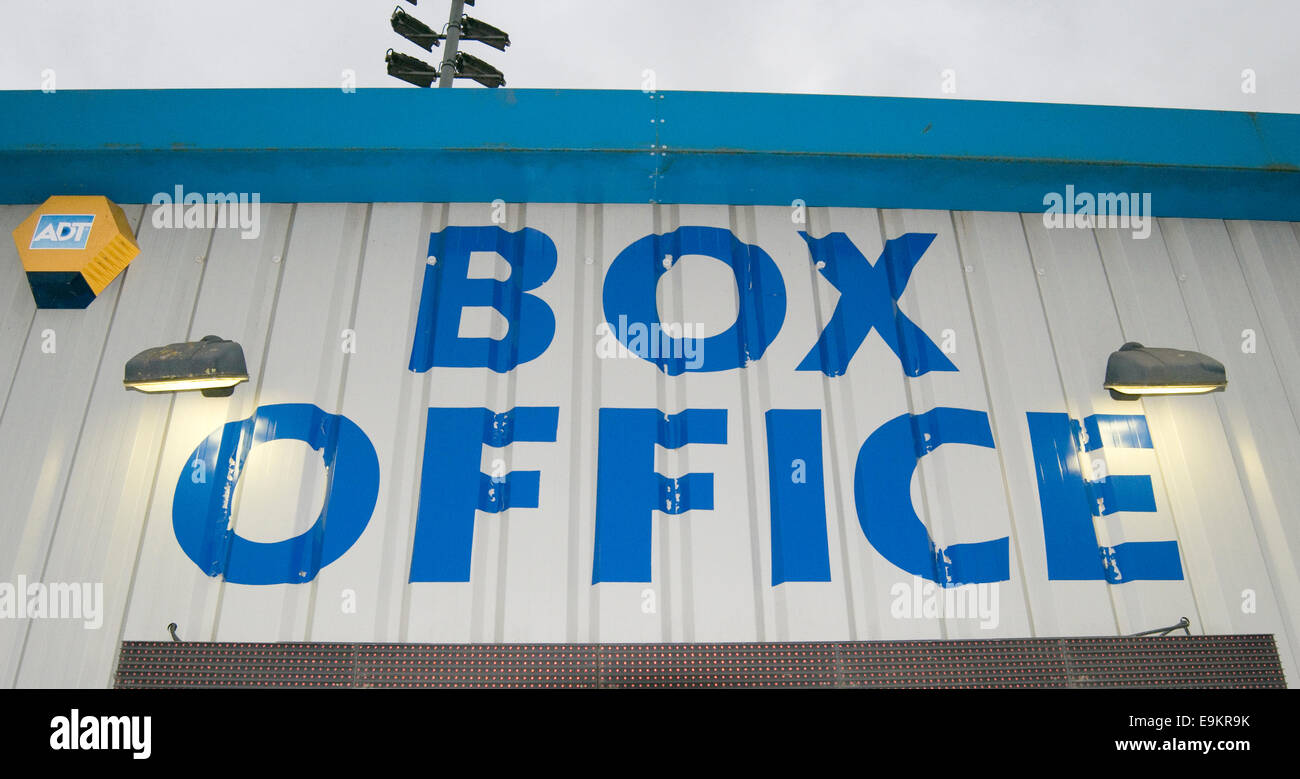 Box office la vente des billets d'événements sportifs en direct d'événements scalping vente cuir chevelu sites sportifs billetterie tout touts vantant revendre resel Banque D'Images