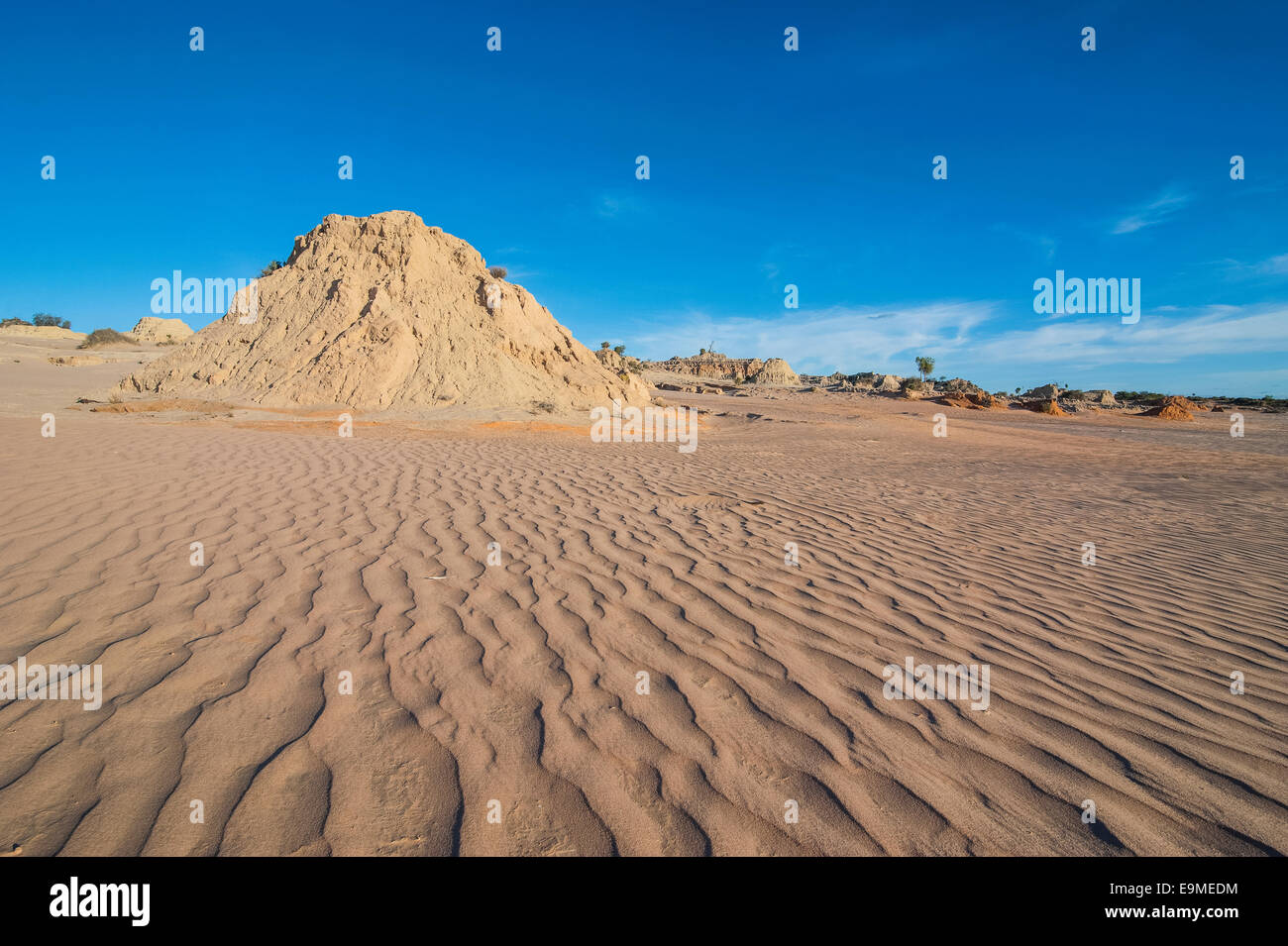 Murs de la Chine, une série de lunettes, Mungo National Park, région des lacs Willandra, New South Wales, Australie Banque D'Images