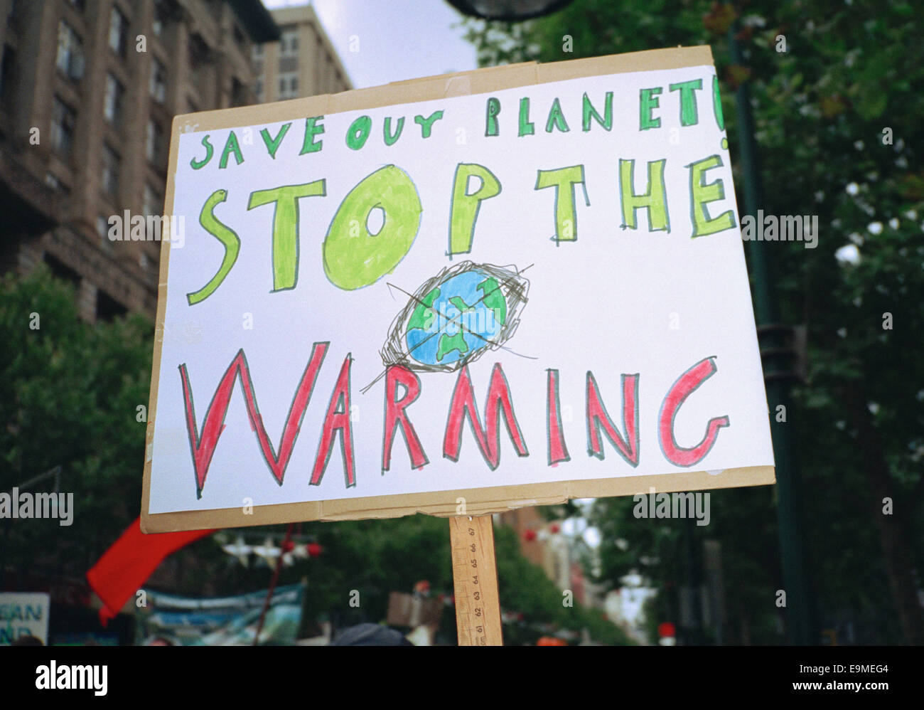 Close-up du réchauffement global sign in city Banque D'Images