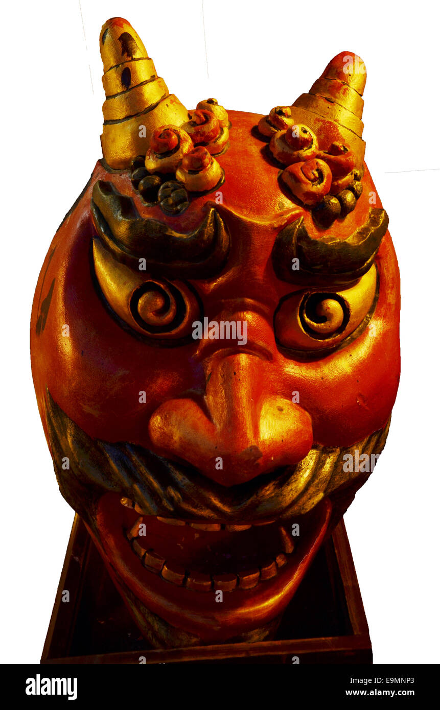 Sculpture sculpté et Oni démon géant Style japonais tête Banque D'Images
