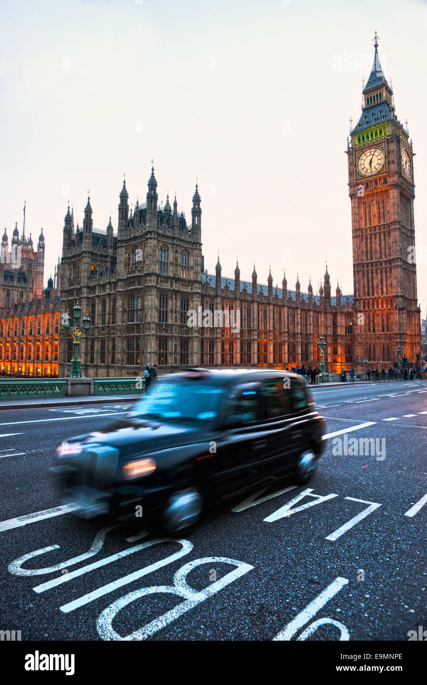 Le Big Ben, la Chambre du Parlement et le pont de Westminster, Londres, Royaume-Uni. Banque D'Images