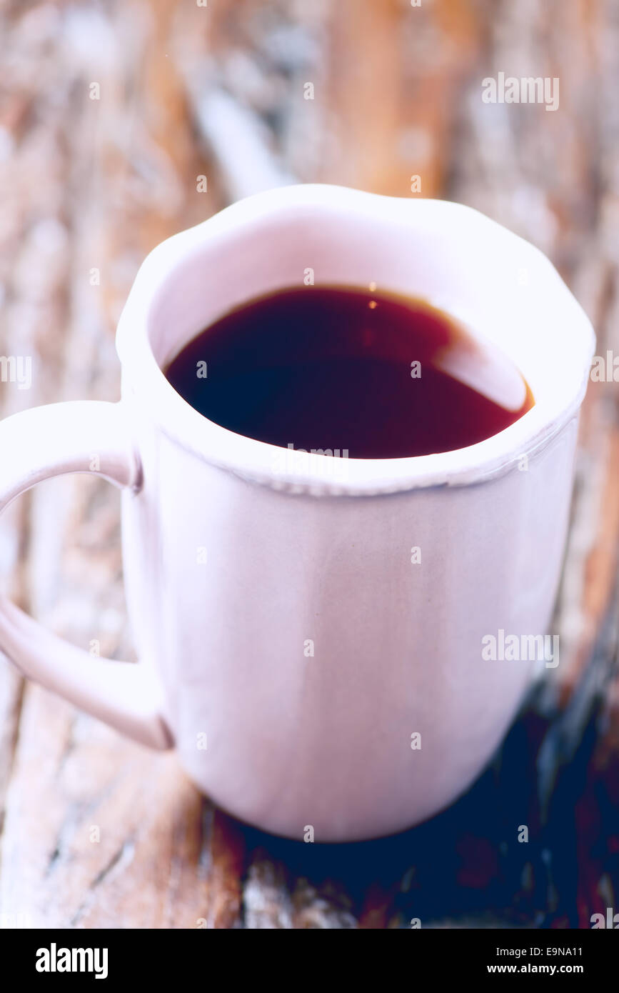Tasse de café sur la table en bois Banque D'Images