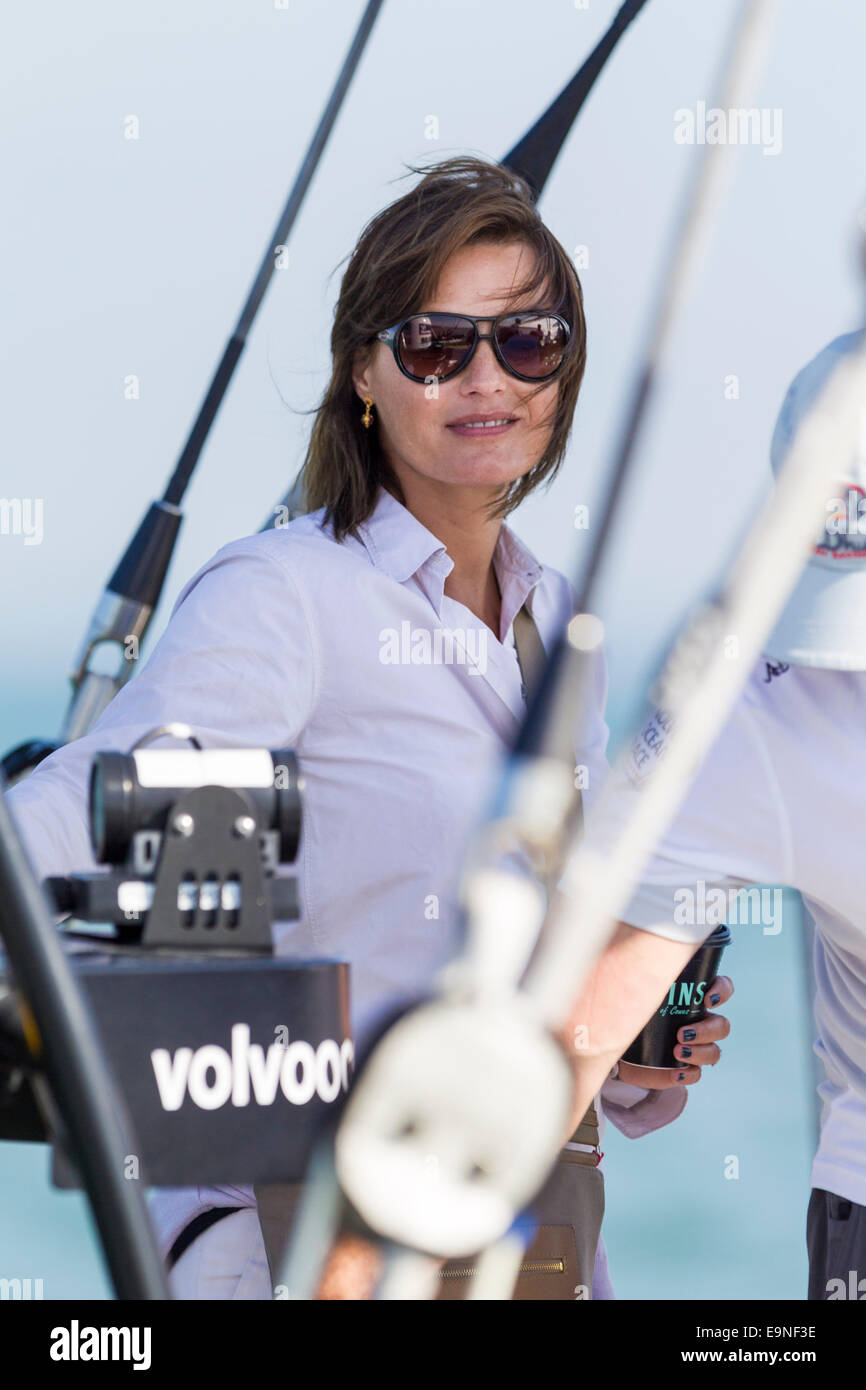 Yasmin Le Bon à bord d'Azzam pendant le Défi d'Artemis à Aberdeen Asset Management Cowes Week à Cowes sur l'île de Wight. Z Banque D'Images