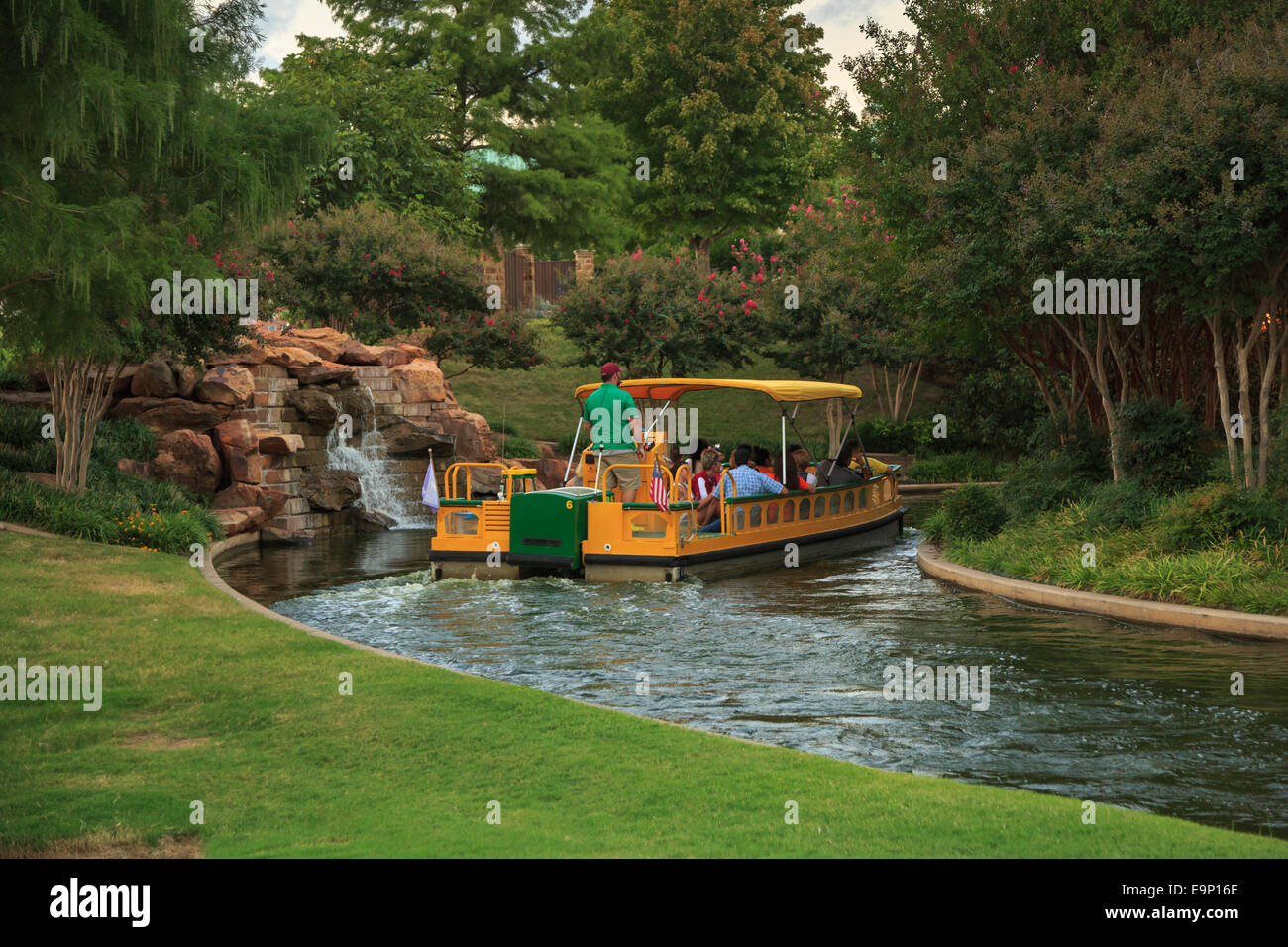 Excursion en bateau sur Bricktown Riverwalk Park, Bricktown, Oklahoma City, Oklahoma, USA Banque D'Images