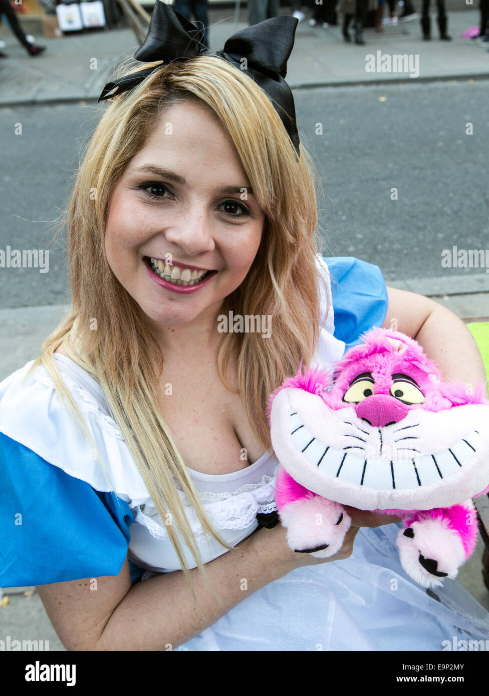 Alice à la Mad Hatters Tea Party Camden London UK Banque D'Images