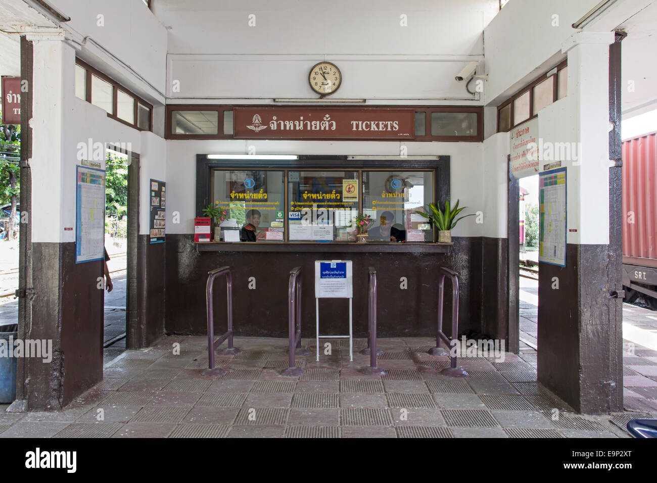 Bang Sue, Thailand-September 23e 2014. Le bureau de vente des billets dans Bang Sue gare. Banque D'Images