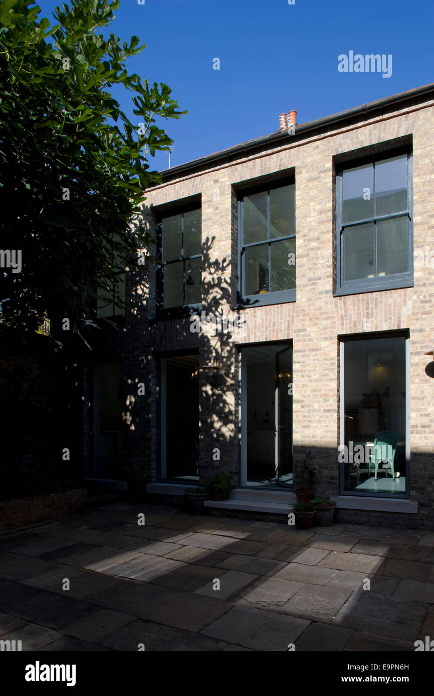 Deux étages terrasse géorgienne, conversion Princelet Street, London, UK. Banque D'Images