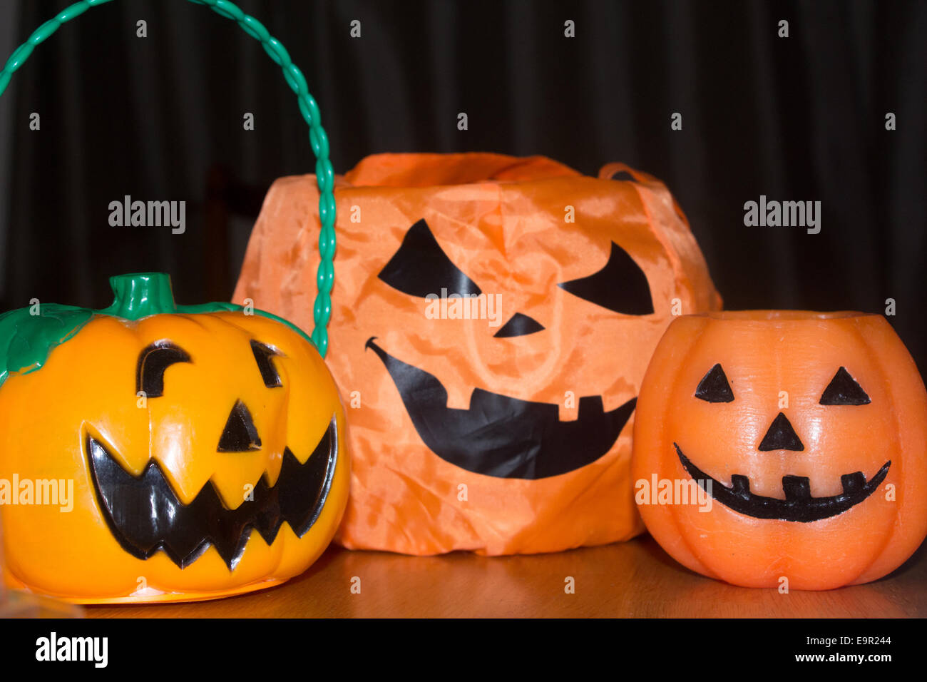 Décoration de citrouille, y compris les lanternes et bougies à l'Halloween. Banque D'Images