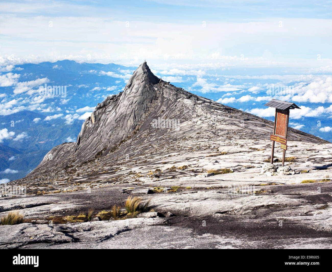 Le Mont Kinabalu, le plus haut sommet de l'archipel malais, Sabah, Malaisie Orientale. Banque D'Images