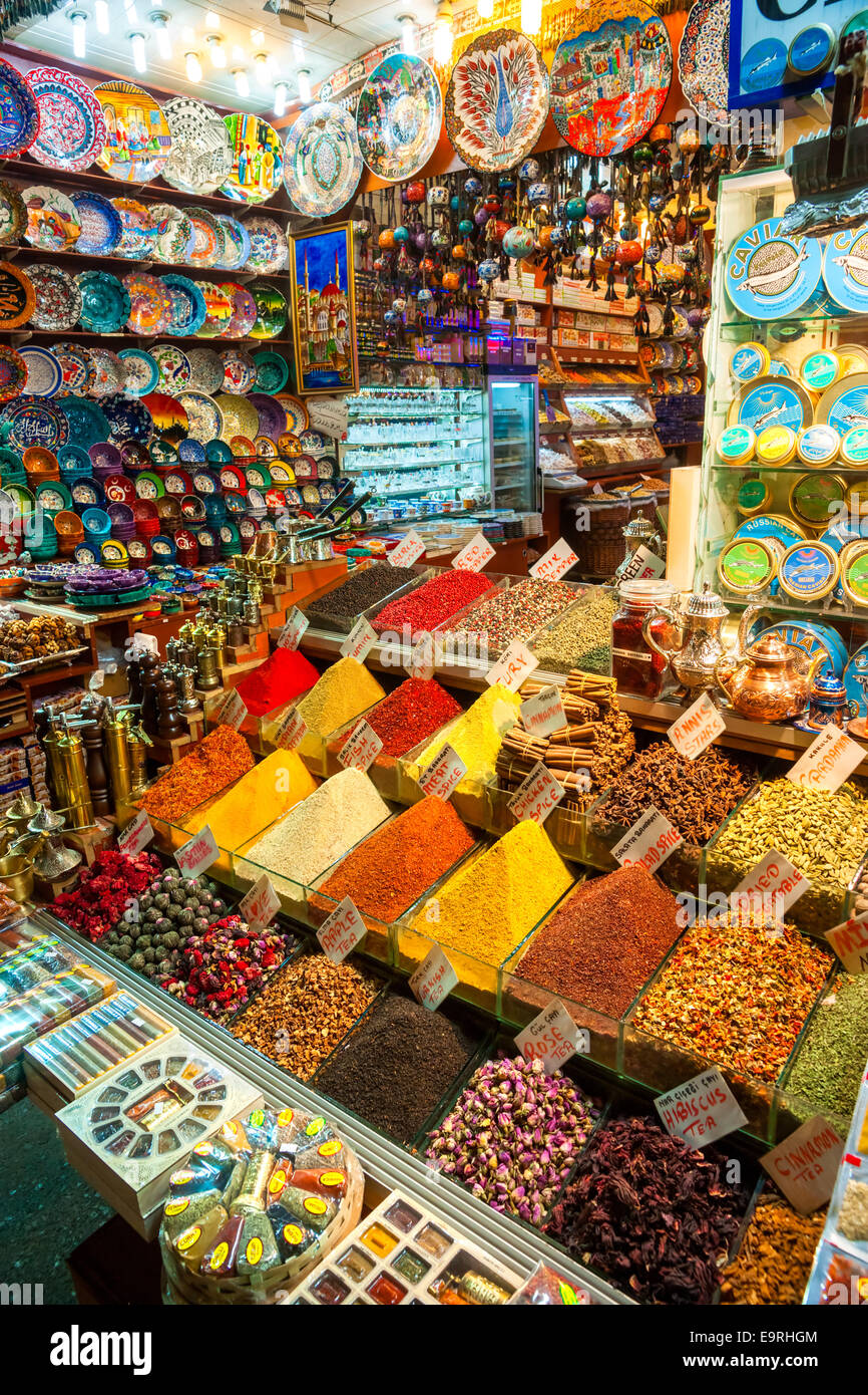 ISTANBUL - Le 25 janvier : le Grand Bazar, considéré comme le plus ancien centre commercial de l'histoire avec plus de 1200 bijoux, tapis, le Banque D'Images