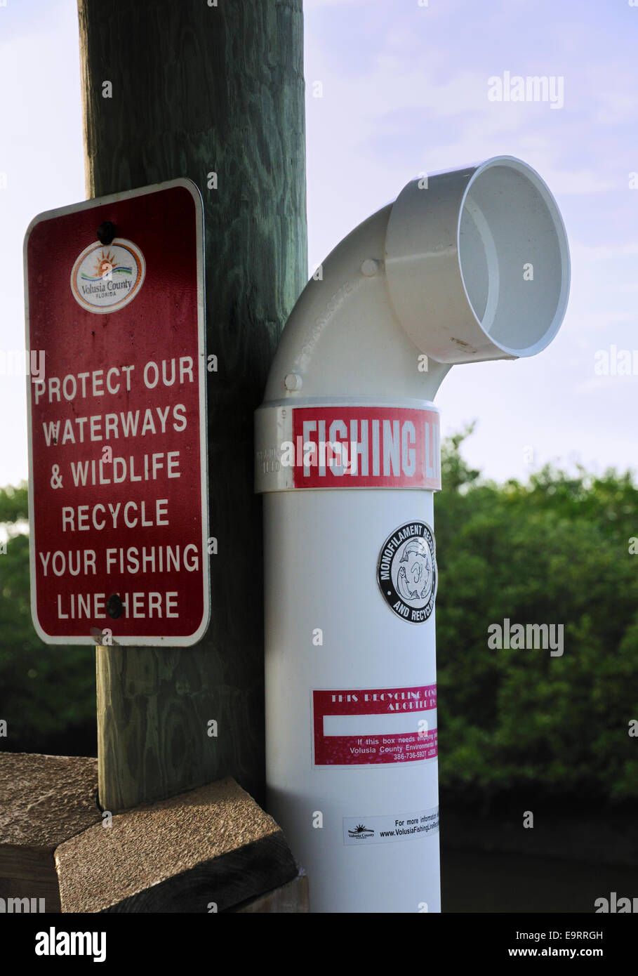Station de recyclage pour pêche à la ligne à la Florida Park Banque D'Images
