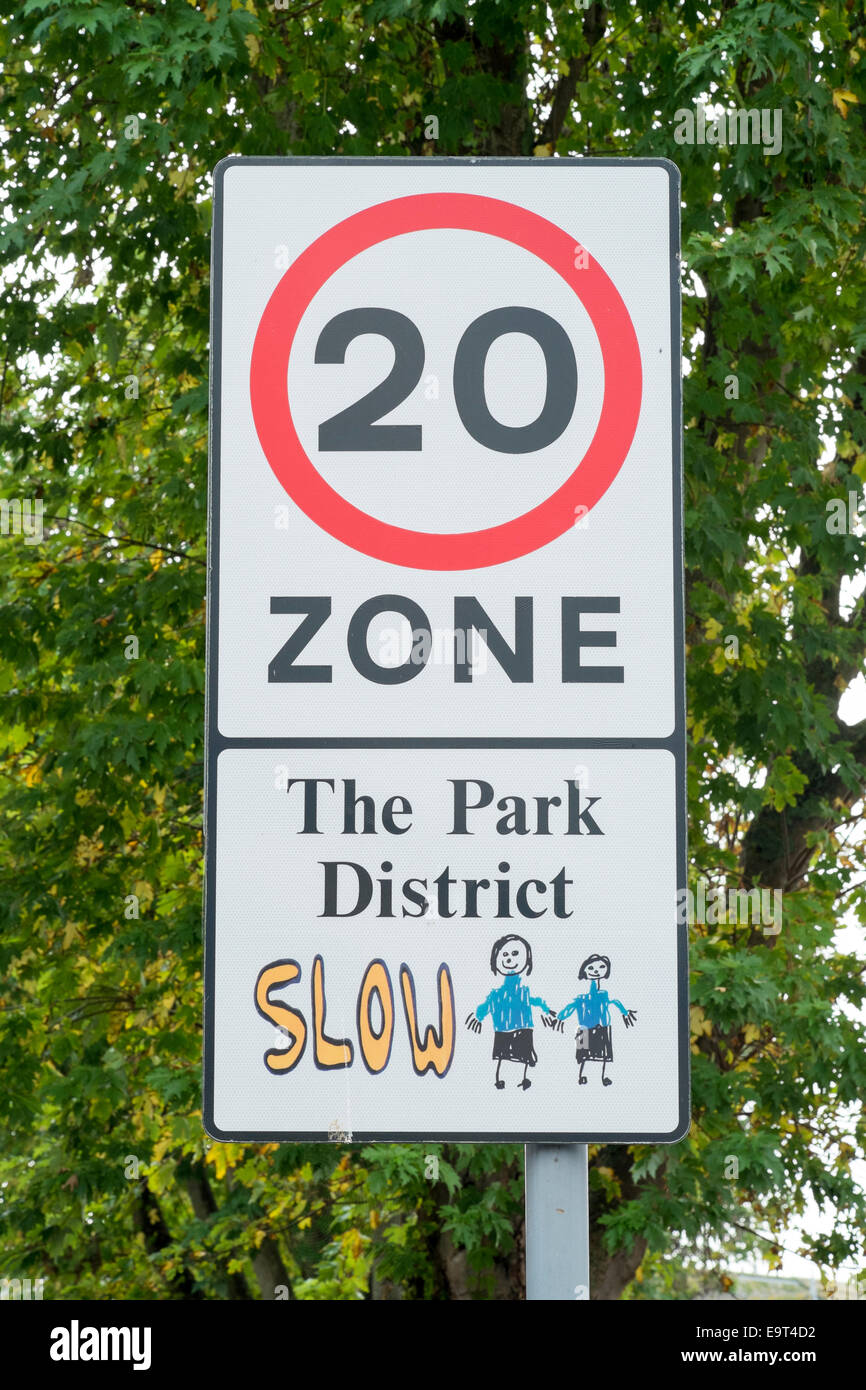 20km/h de limite et le mot tomber en-dessous Banque D'Images