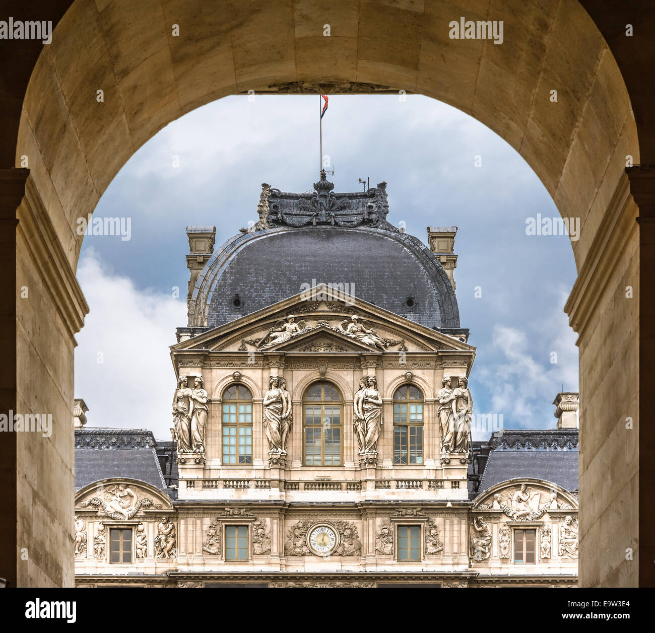 Détail architectural à Paris, l'une des principales attractions touristiques en Europe Banque D'Images
