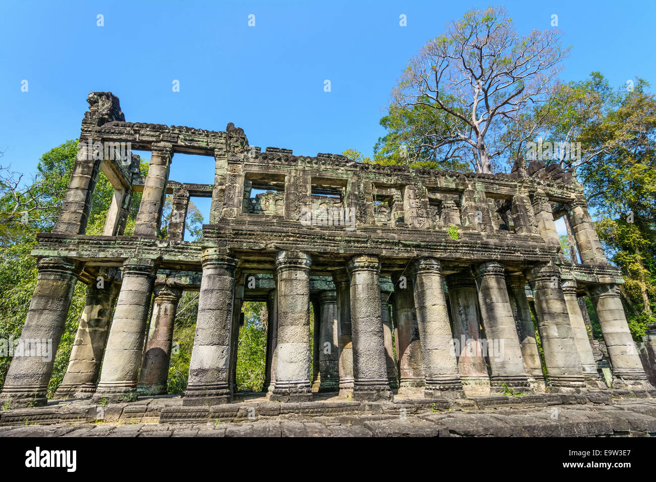 Preah Khan a été construit en 1191 pendant le règne du roi Jayavarman VII. Le temple bouddhiste central inclus une image de l'Boddh Banque D'Images