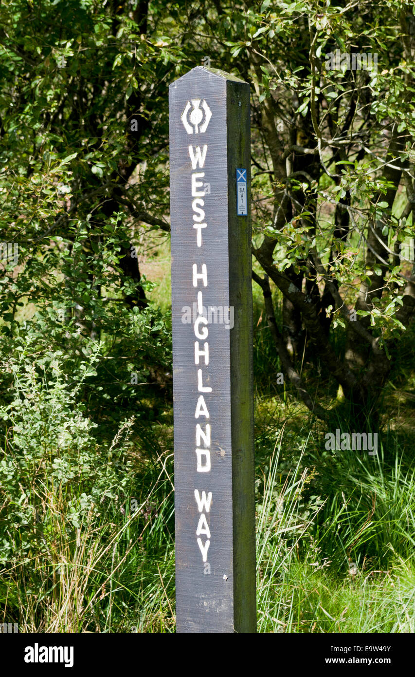 Waymarker Post pour le West Highland Way, sentier, ARGYLL & BUTE, Ecosse, Royaume-Uni Banque D'Images
