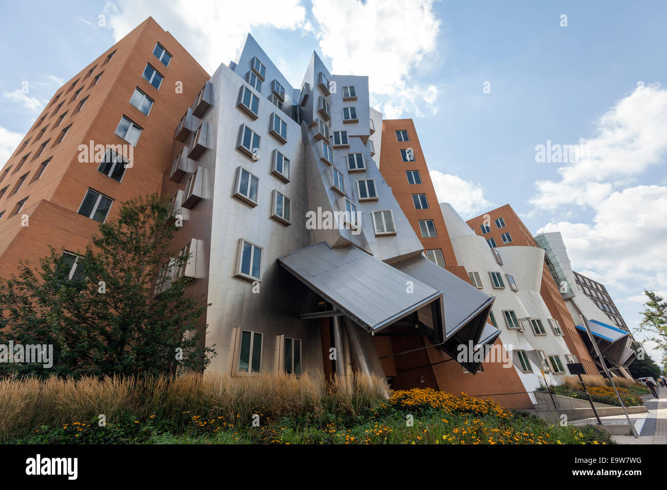 Le Ray et Maria Stata center ou d'un bâtiment 32, conçu par Frank Gehry, Cambridge, Massachusetts. Banque D'Images