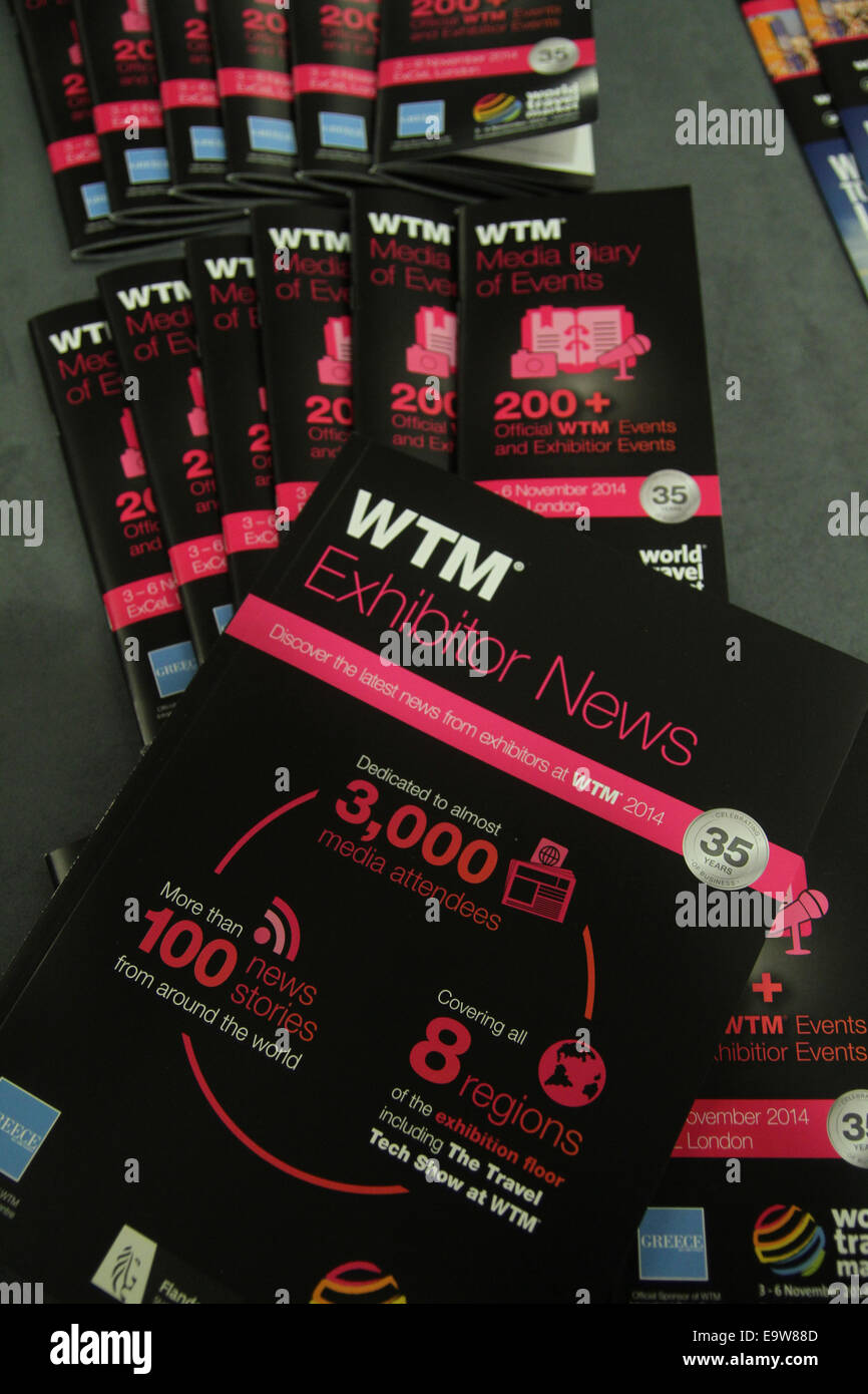 ​London, UK. 2 novembre, 2014. Guide de l'information et de WTM cartes au centre de presse de l'avant de l'événement de l'ouverture, le 3 novembre. L'événement annuel se déroule du 3 au 6 novembre. Photo : David Mbiyu/ Alamy Live News Banque D'Images