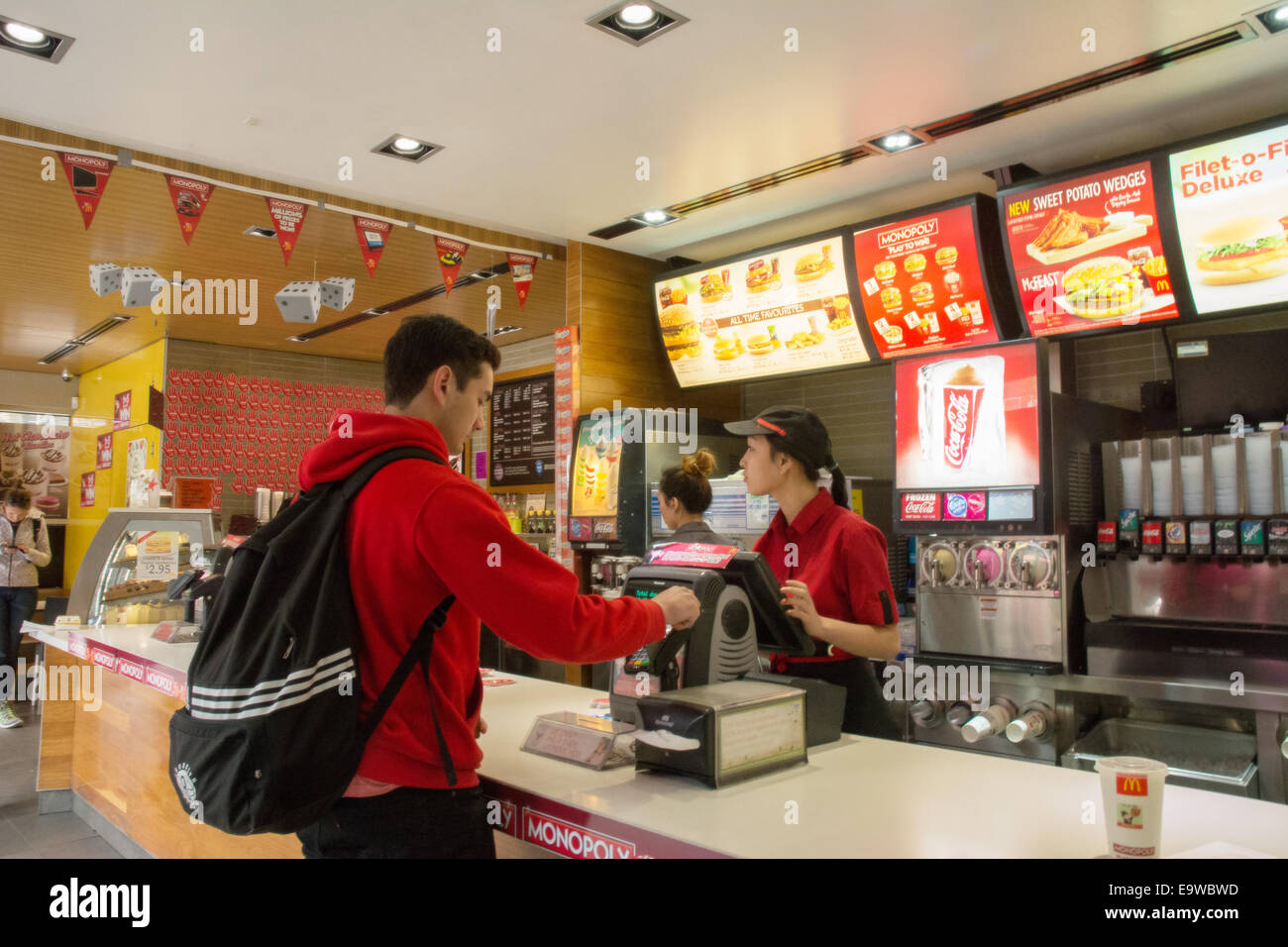 Fast food cashier Banque de photographies et d'images à haute résolution -  Alamy