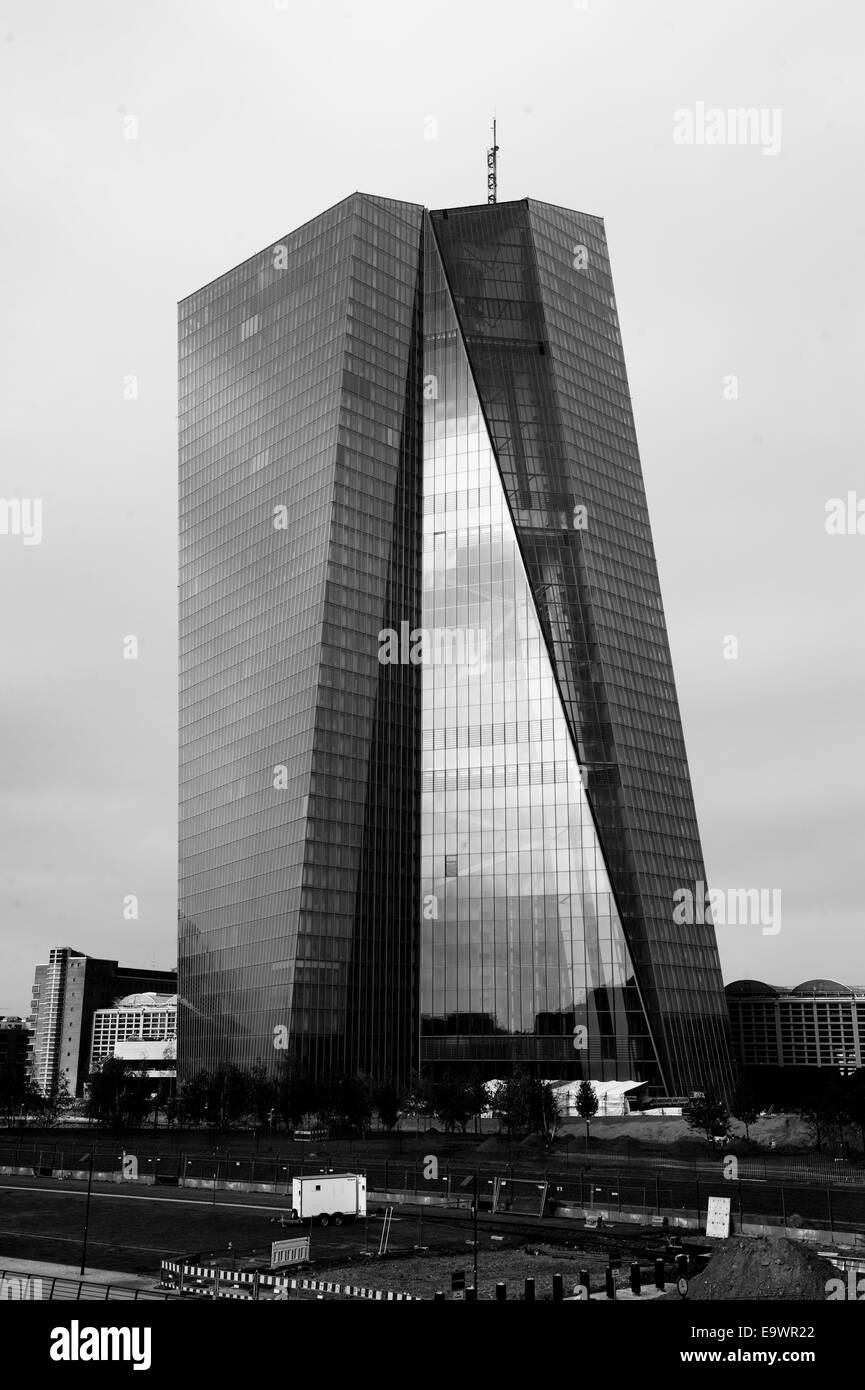 Photo de la nouvelle Banque centrale européenne (BCE) en EZB, Francfort, prise le 27 octobre 2014 Banque D'Images