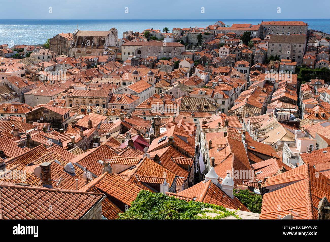 Vue sur les toits de la vieille ville de Dubrovnik, Croatie Banque D'Images