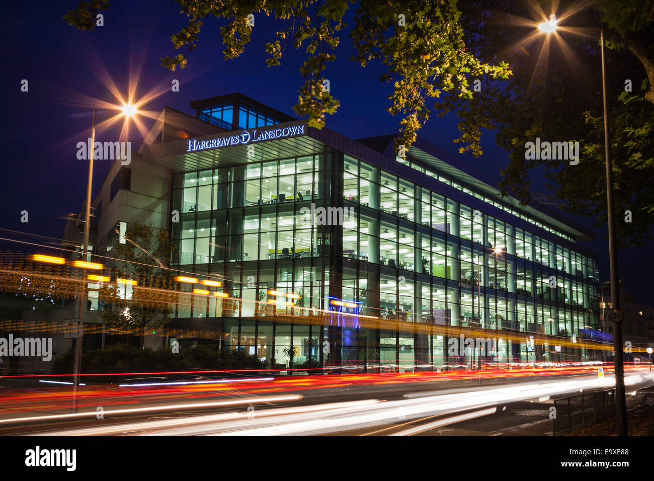 L'Hargreaves Lansdown Siège social de nuit à Bristol Banque D'Images L'Hargreaves Lansdown Siège social de nuit à Bristol Banque D'Images