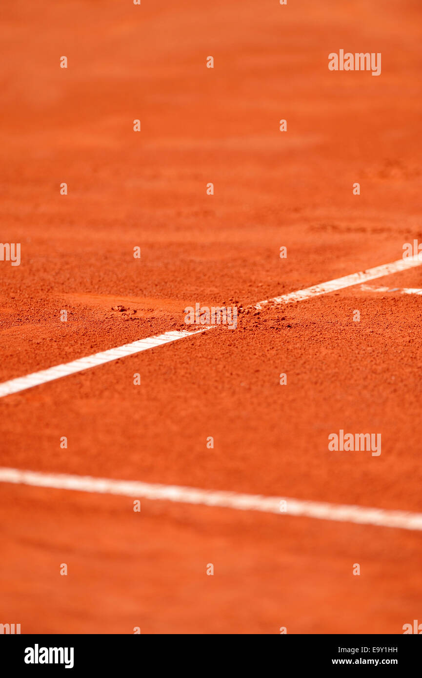 Détail d'une empreinte de base sur un cour de tennis en terre battue Banque D'Images