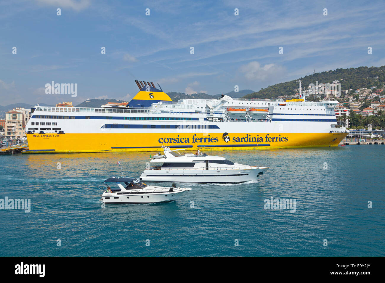 Ferry corse, port, Nice, Côte d'Azur, France Banque D'Images