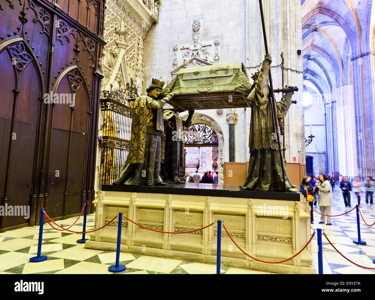 L'Espagne, l'Andalousie. La Cathédrale de Santa Maria de la Sede. Tombeau de Christophe Colomb Banque D'Images