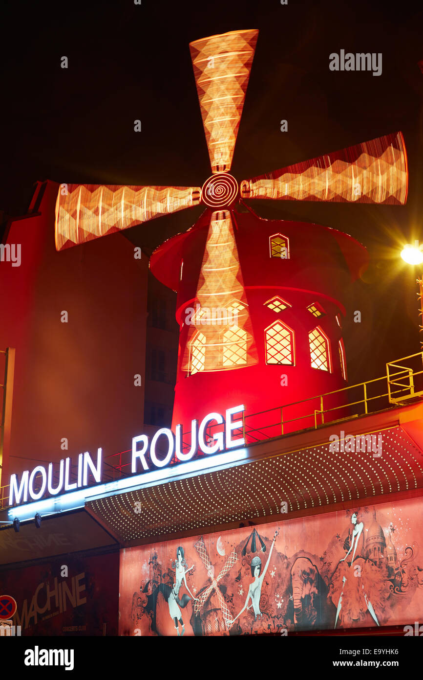 Moulin Rouge par nuit à Paris Banque D'Images