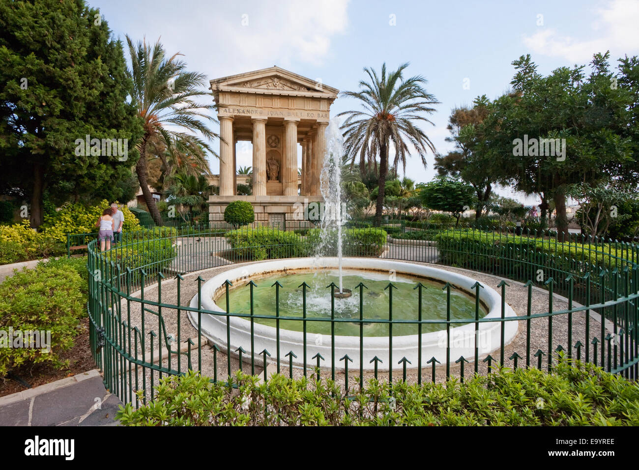 Monument à Sir Alexander Ball en bas Jardins Barrakka, La Valette, Malte Banque D'Images