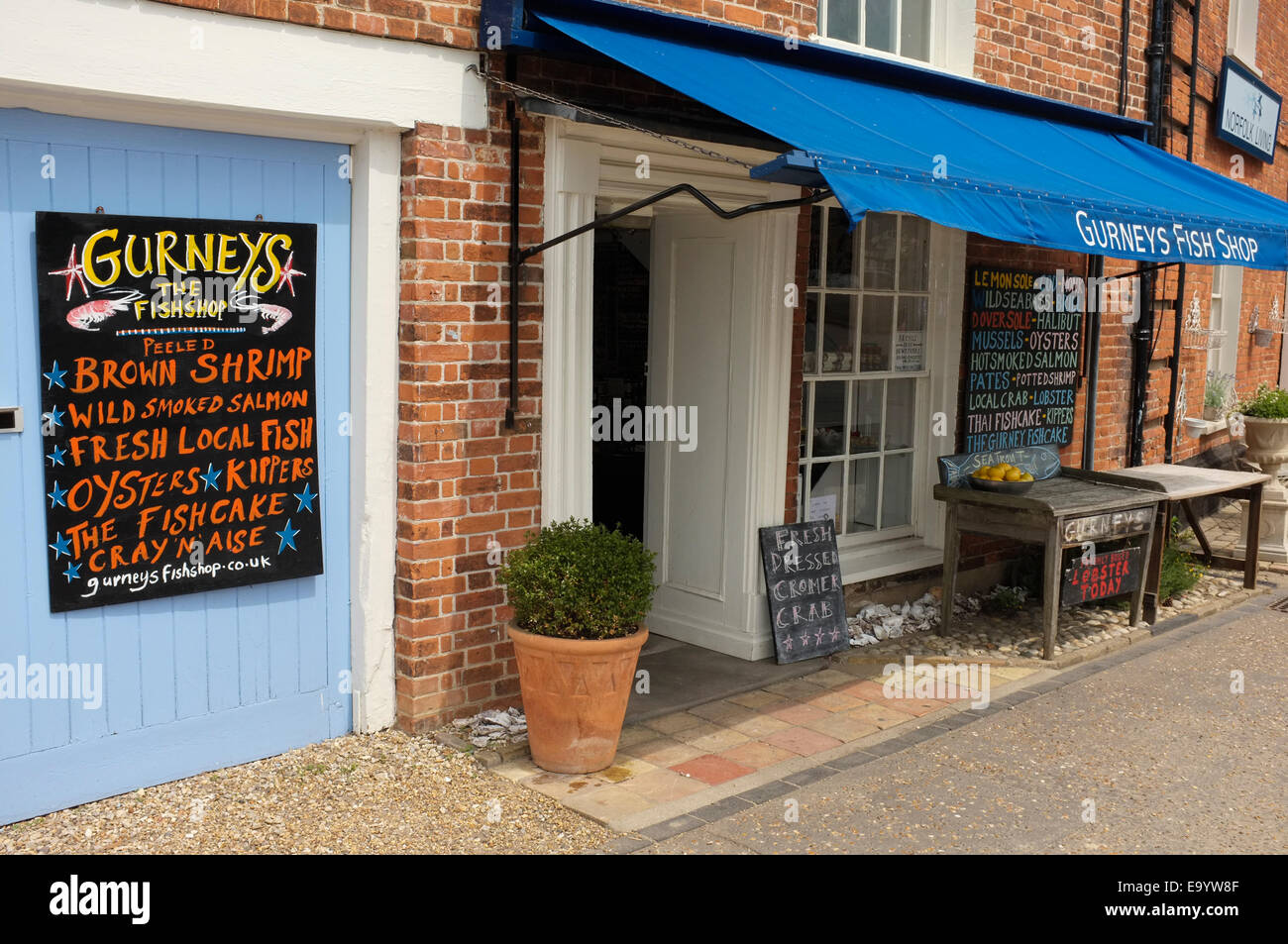 Civières poissonnerie, Burnham Market, Norfolk, Angleterre. Banque D'Images