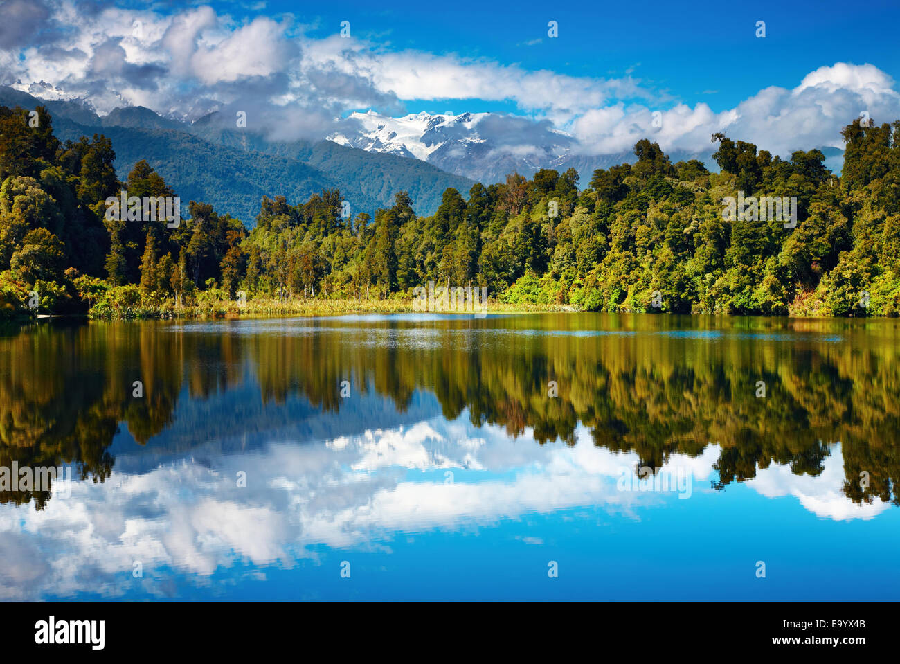 Beau lac, Alpes du Sud, Nouvelle-Zélande Banque D'Images