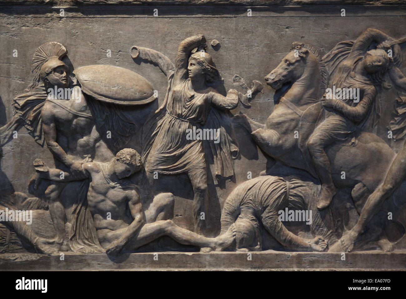 Bataille entre les Grecs et les Amazones. Sarcophage en marbre grec à partir de ca. 320 BC. Le Kunsthistorisches Museum, Vienne, Autriche. Banque D'Images