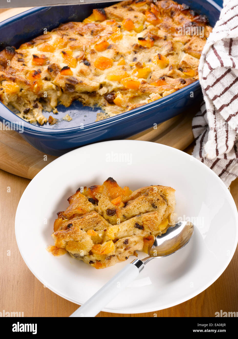 Du pain et du beurre au lait Banque D'Images