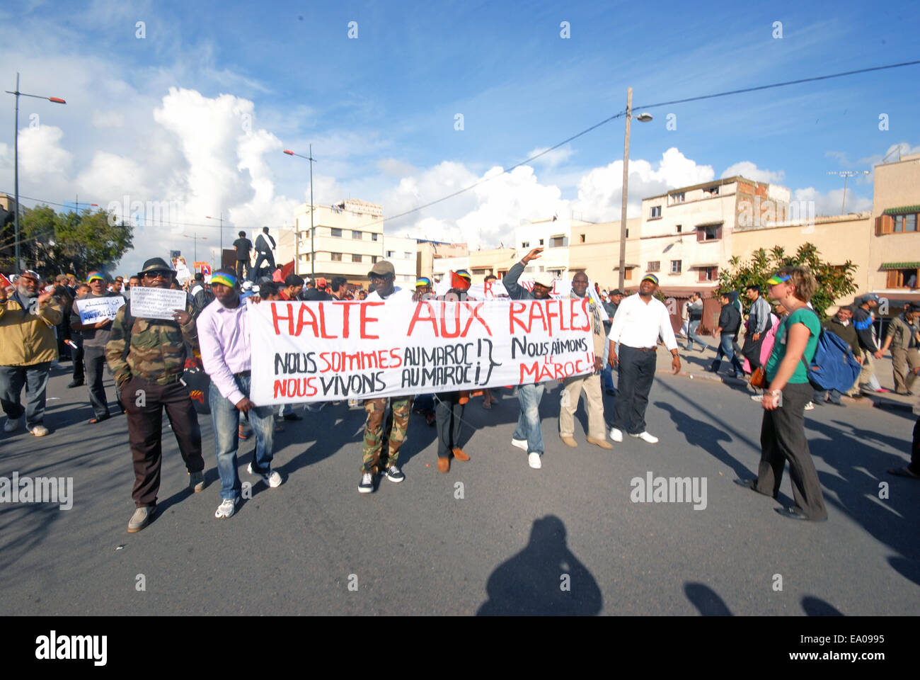 Février 2011, la vague révolutionnaire arabe a frappé les rues du Maroc Banque D'Images