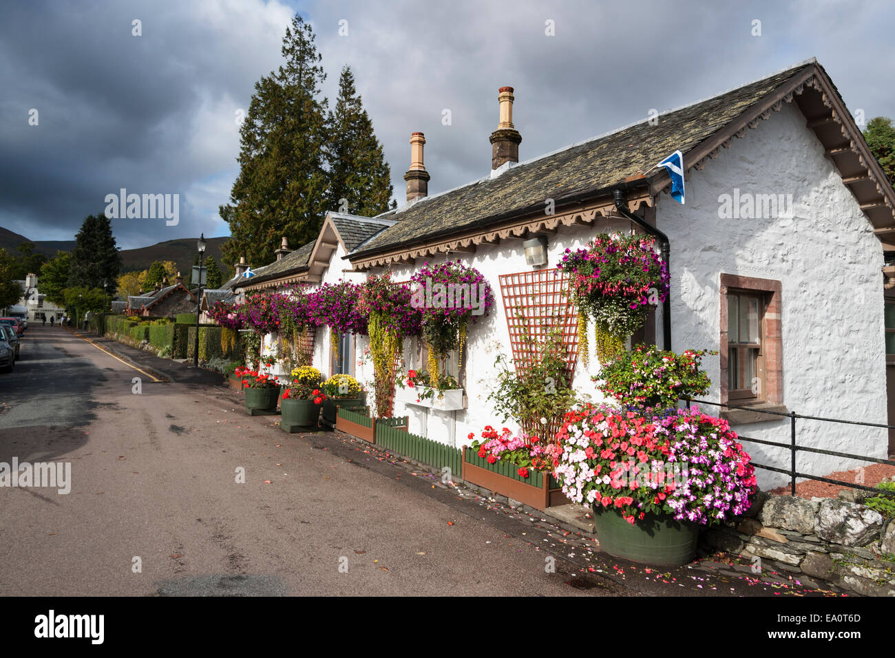 Loch Lomond Trossachs ; ; ; ; ; Parc National de Luss, village, orageux, nuages, matin, Scotland UK Banque D'Images