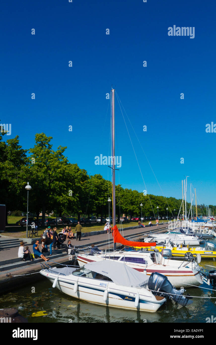 Bateaux privés à Merisatamankatu pier, Eira district, le centre d'Helsinki, Finlande, Europe Banque D'Images
