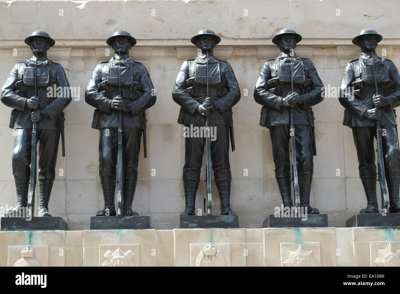 Mémorial de la première guerre mondiale à Londres, en Angleterre. Les chiffres exprimés en bronze des canons pris auprès des Allemands pendant la Première Guerre mondiale. Banque D'Images