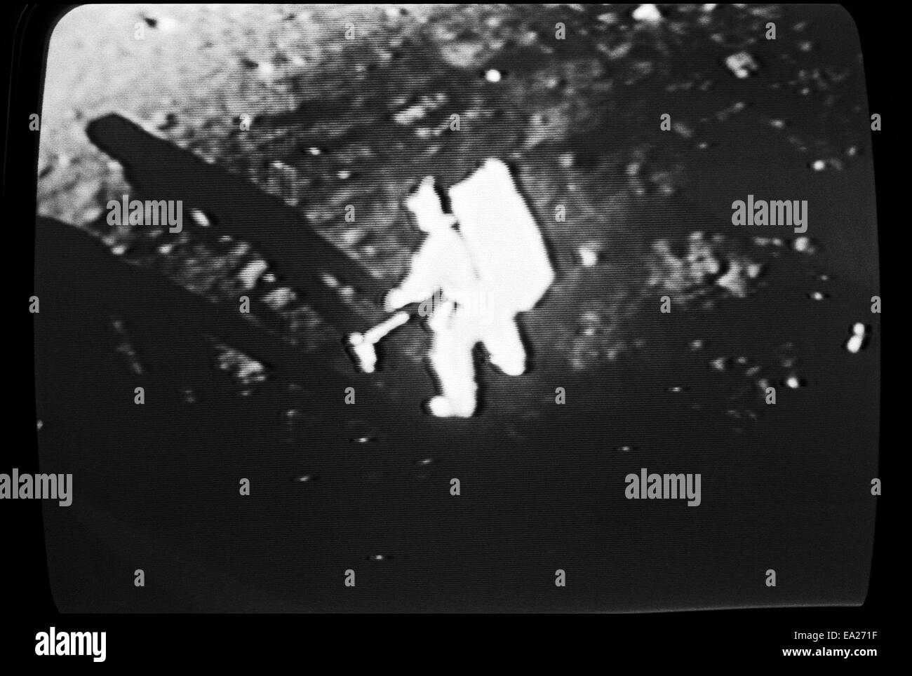 Moon landing 20 juillet 1969 Photographié en temps réel sur le satellite télévision à Los Angeles, Californie KATHY DEWITT Banque D'Images