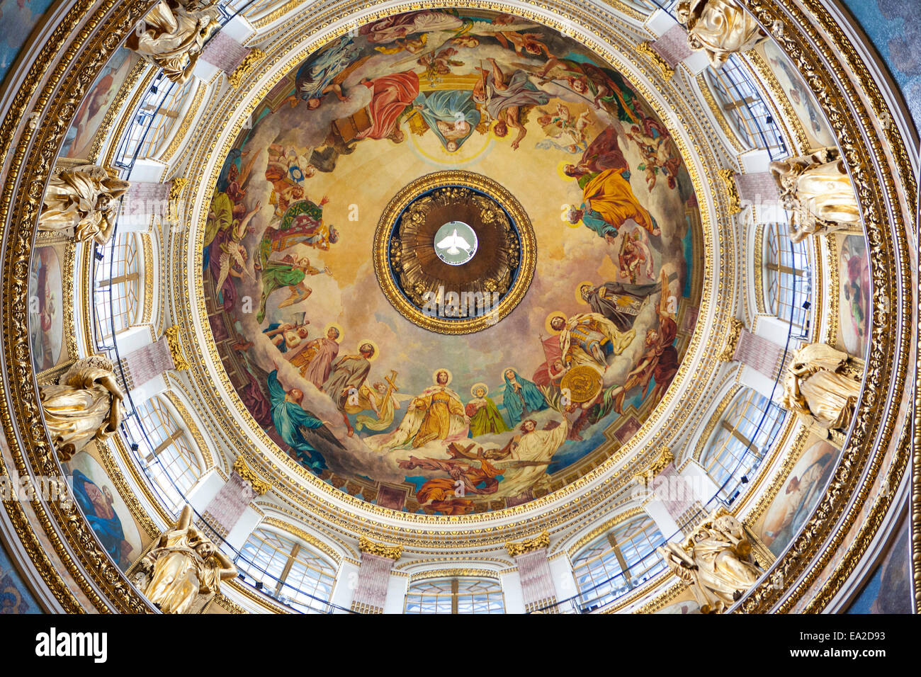 La Cathédrale St Isaac, à Saint-Pétersbourg, est une merveille d'architecture. La cathédrale construite par l'architecte français Auguste de Banque D'Images